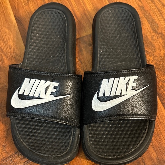 Nike‎ Benassi JDI Slides – Women’s 6, Black/White, Comfort Sandals Slides - Picture 2 of 6